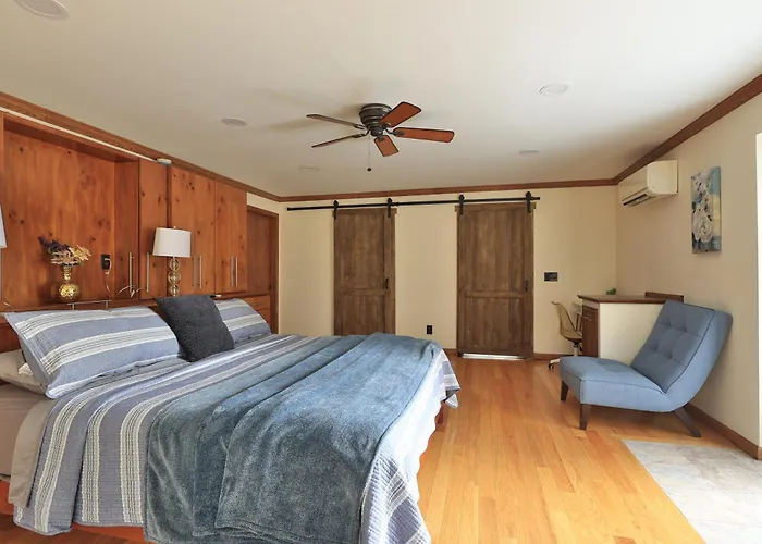 The Chariot - Creek Front With Hottub, Fire Pits, Billiards, Ev Charger - Sandalwood Stays