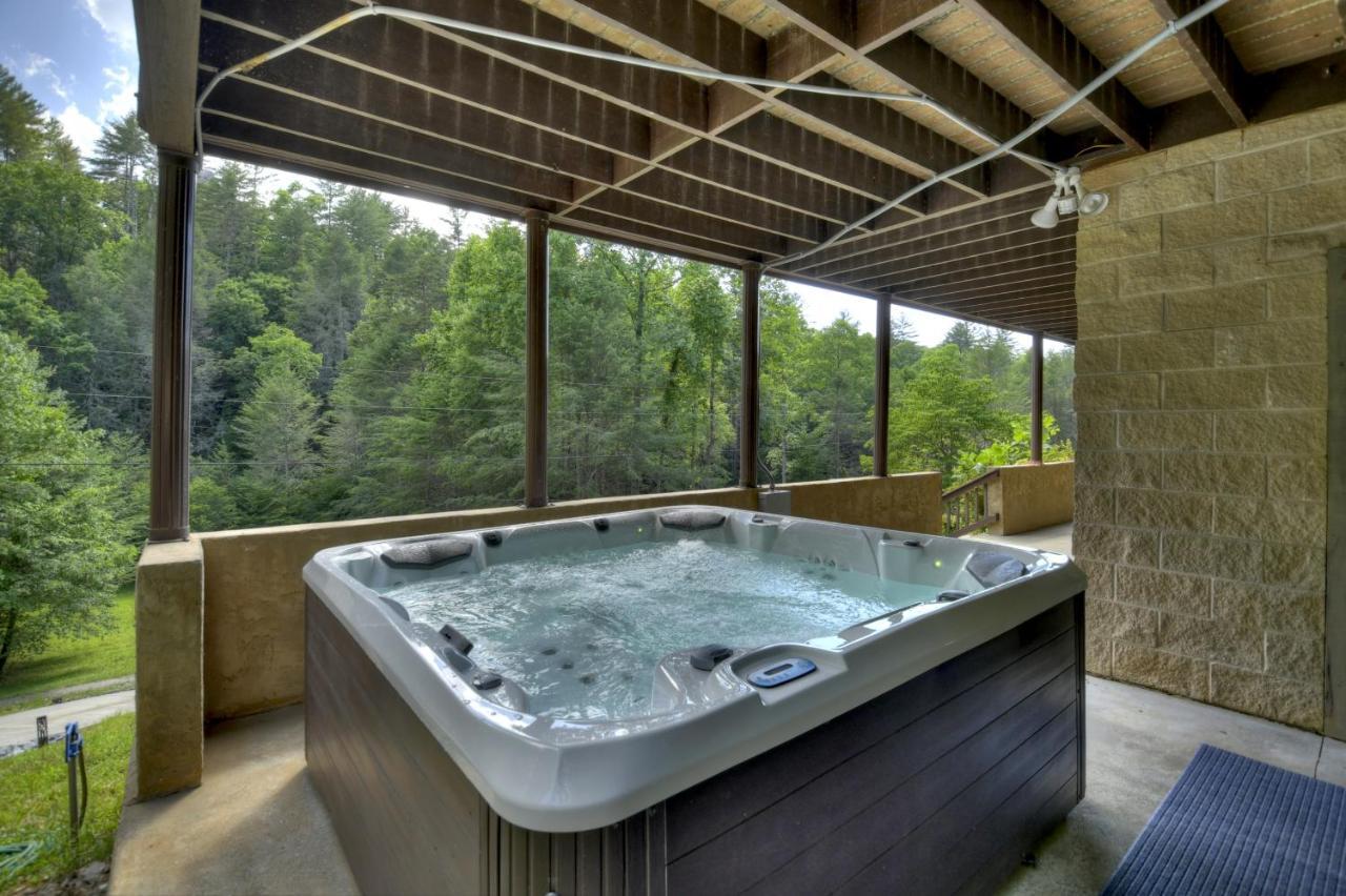 Ferienhaus The Chariot - Creek Front With Hottub, Fire Pits, Billiards, Ev Charger - Sandalwood