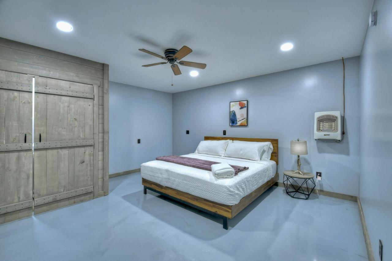 The Chariot - Creek Front With Hottub, Fire Pits, Billiards, Ev Charger - Sandalwood Ferienhaus *
